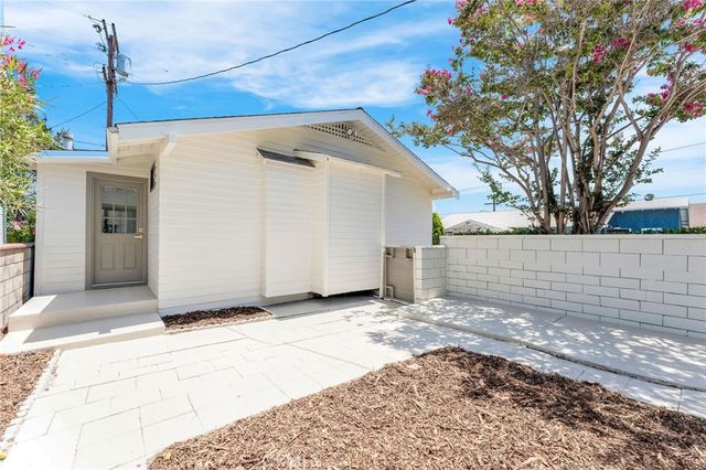 1325 Talmadge, Los Angeles, CA 90027