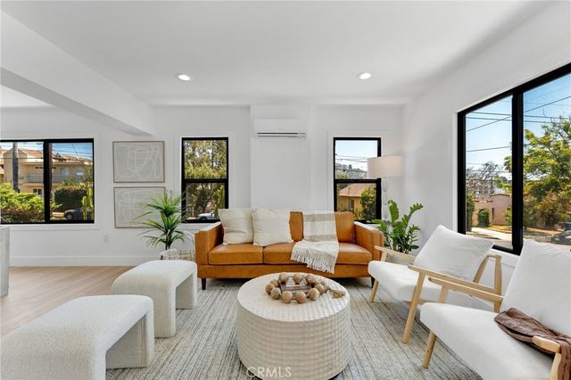 1325 Talmadge, Los Angeles, CA 90027