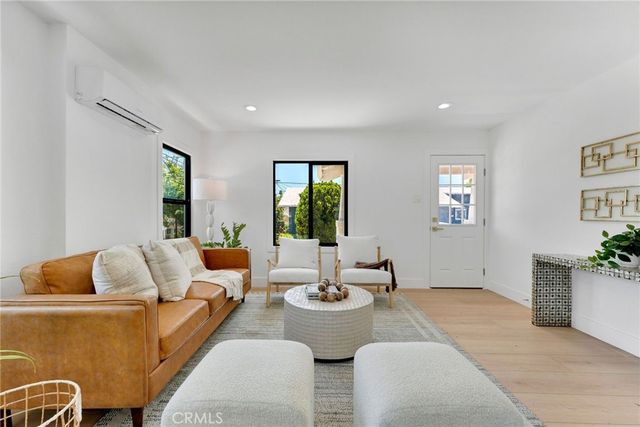 1325 Talmadge, Los Angeles, CA 90027