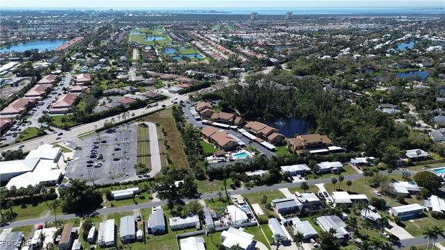 12135 Hibiscus DR, Fort Myers, FL 33908