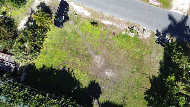 12135 Hibiscus DR, Fort Myers, FL 33908