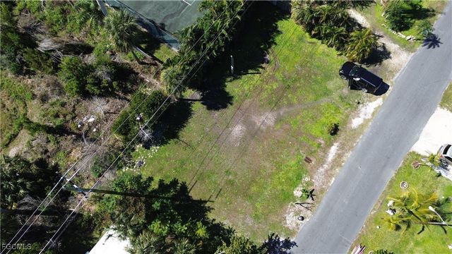 12135 Hibiscus DR, Fort Myers, FL 33908