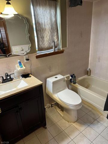 52 Stone 2, Newark City, NJ 07104