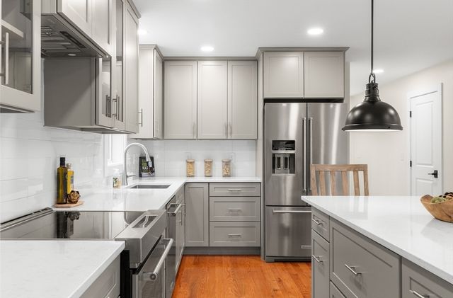 33 Downfall Rd, Newbury, MA 01922