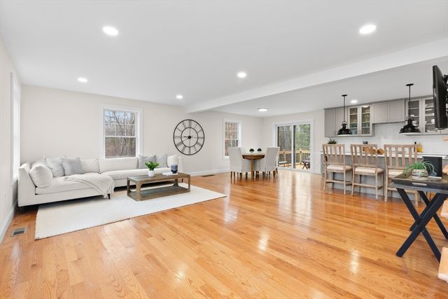 33 Downfall Rd, Newbury, MA 01922