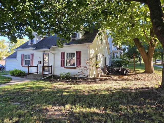 729 W OAK STREET, West Bend, WI 53095