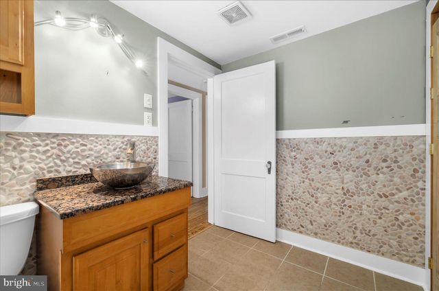 315 DUTCHMANS LN, Easton, MD 21601