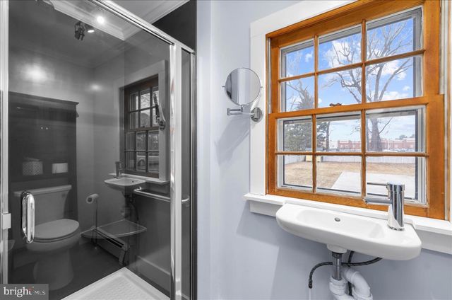 315 DUTCHMANS LN, Easton, MD 21601