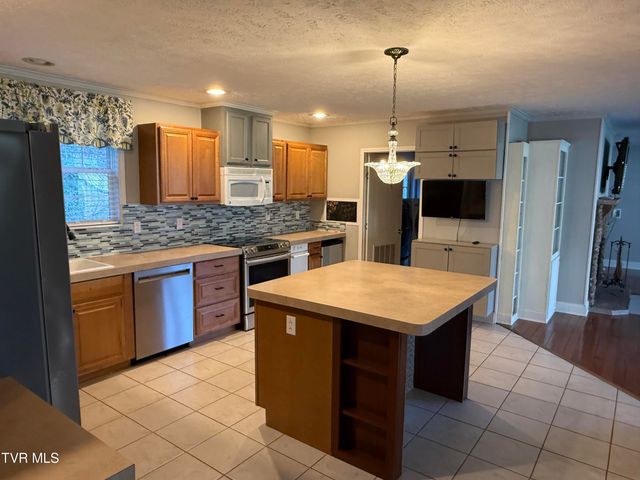 6923 North Tennessee 66, Rogersville, TN 37857