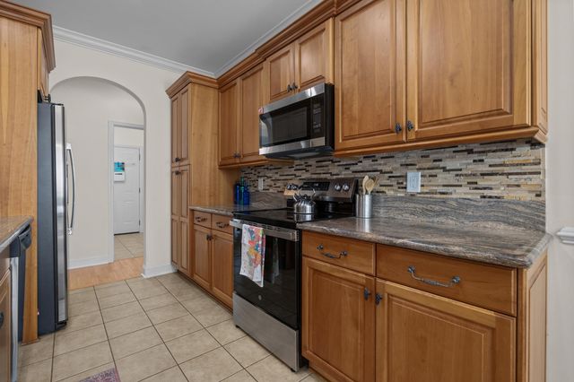 305 Brace Dr., Pawleys Island, SC 29585