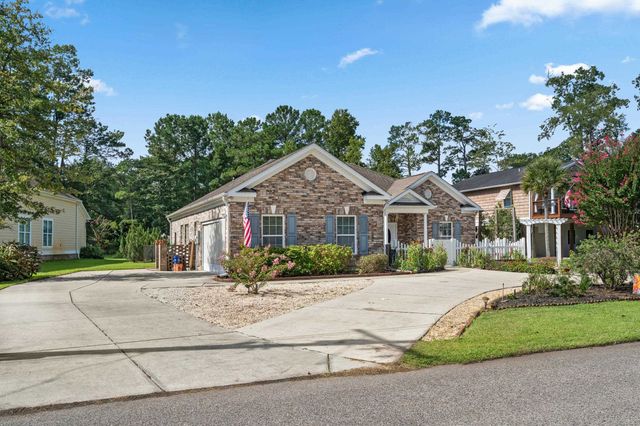 305 Brace Dr., Pawleys Island, SC 29585