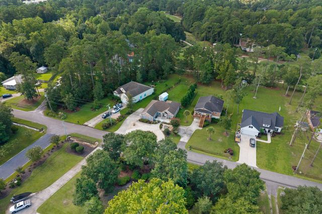 305 Brace Dr., Pawleys Island, SC 29585