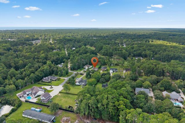 305 Brace Dr., Pawleys Island, SC 29585