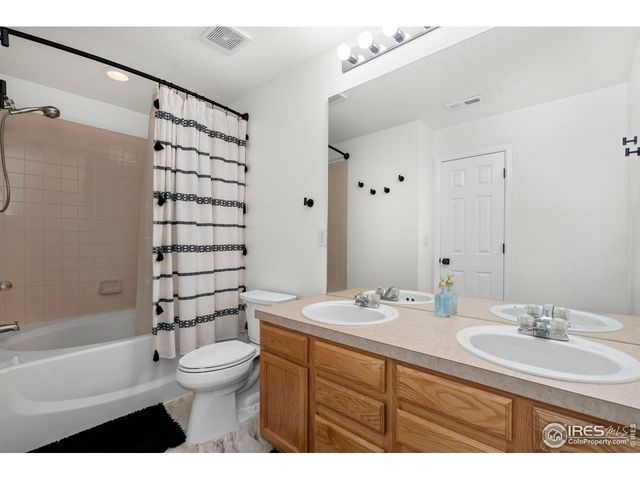 5225 White Willow Dr F200, Fort Collins, CO 80528