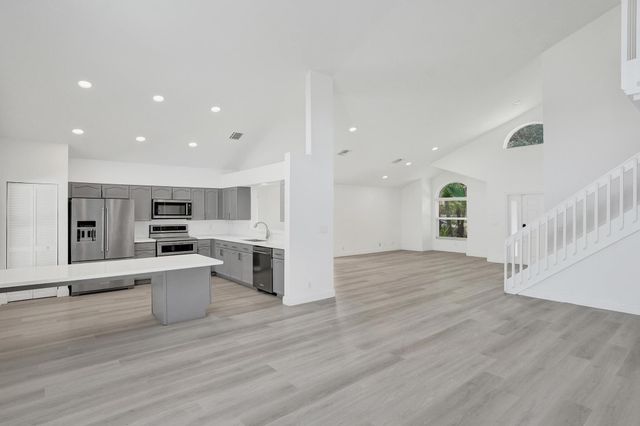 10729 EDINBURGH Street, Cooper City, FL 33026