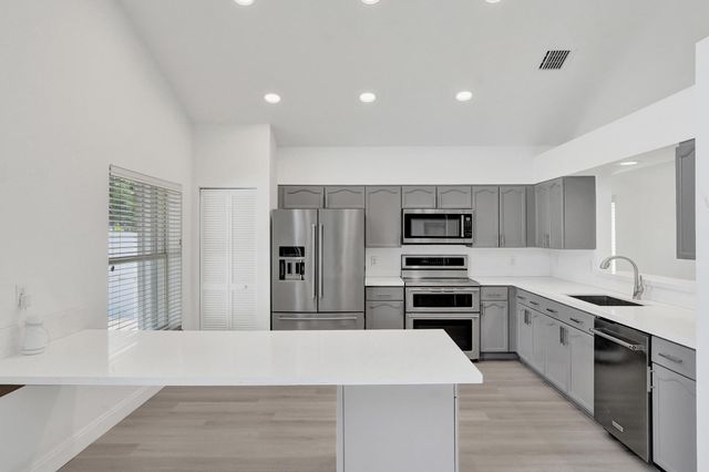 10729 EDINBURGH Street, Cooper City, FL 33026