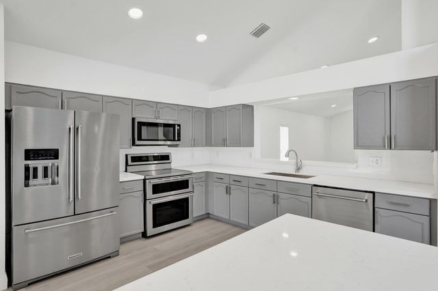 10729 EDINBURGH Street, Cooper City, FL 33026