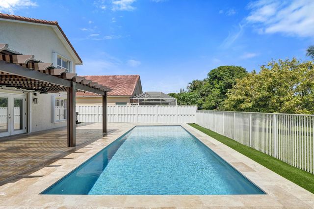 10729 EDINBURGH Street, Cooper City, FL 33026