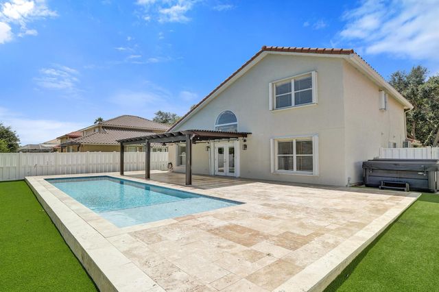 10729 EDINBURGH Street, Cooper City, FL 33026