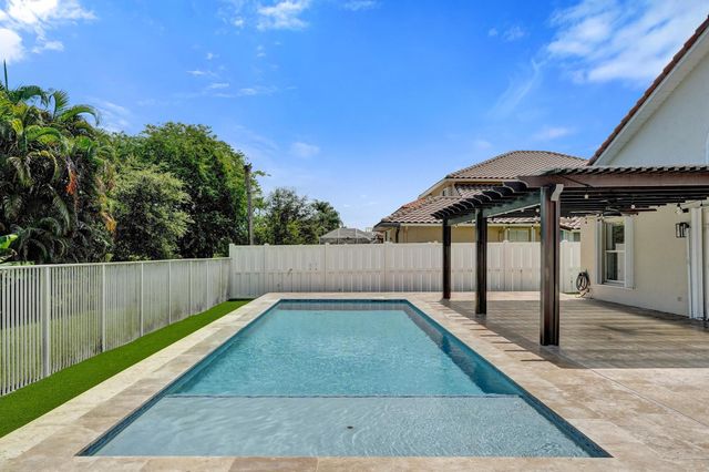 10729 EDINBURGH Street, Cooper City, FL 33026