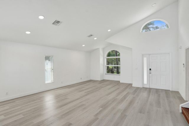 10729 EDINBURGH Street, Cooper City, FL 33026