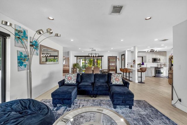 2601 NE 8th Court, Pompano Beach, FL 33062