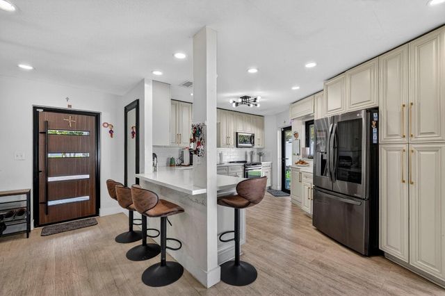 2601 NE 8th Court, Pompano Beach, FL 33062