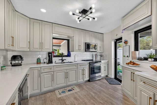 2601 NE 8th Court, Pompano Beach, FL 33062