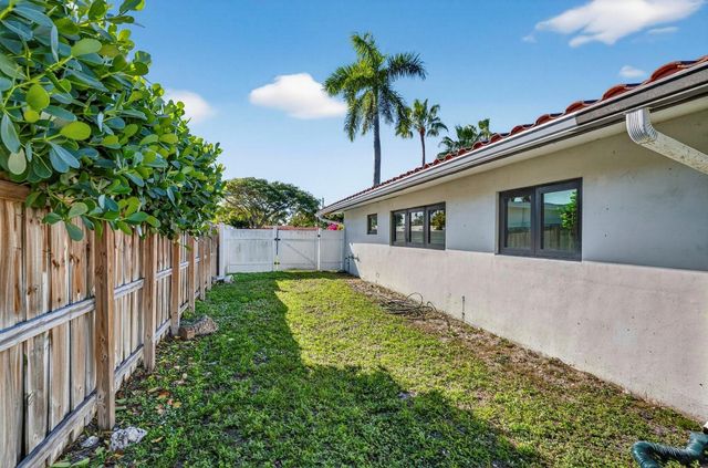 2601 NE 8th Court, Pompano Beach, FL 33062