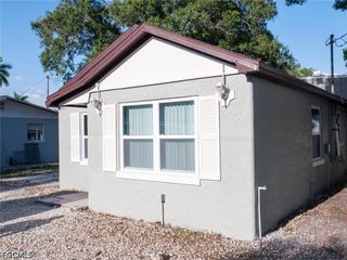 1526 Wood RD, North Fort Myers, FL 33903