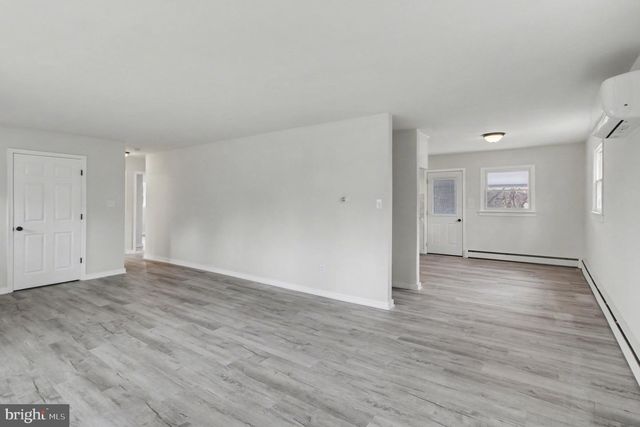 155 ZIEGLERVILLE RD, Schwenksville, PA 19473