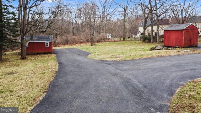 155 ZIEGLERVILLE RD, Schwenksville, PA 19473