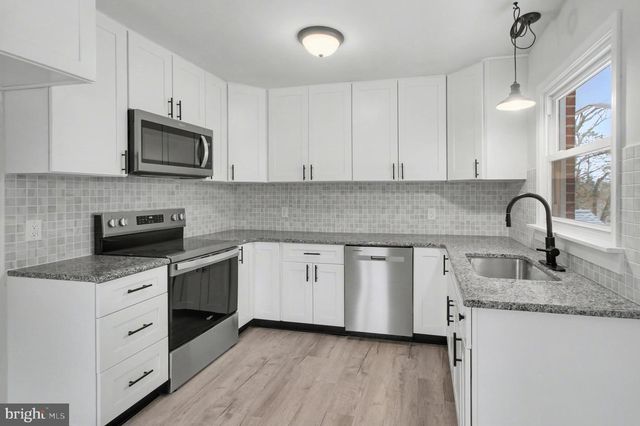 155 ZIEGLERVILLE RD, Schwenksville, PA 19473