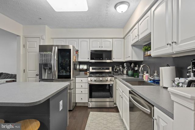 5010 FINSBURY RD, Baltimore, MD 21237