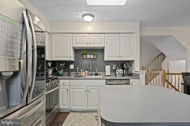 5010 FINSBURY RD, Baltimore, MD 21237