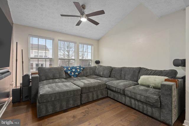 5010 FINSBURY RD, Baltimore, MD 21237