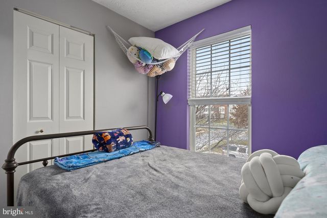 5010 FINSBURY RD, Baltimore, MD 21237