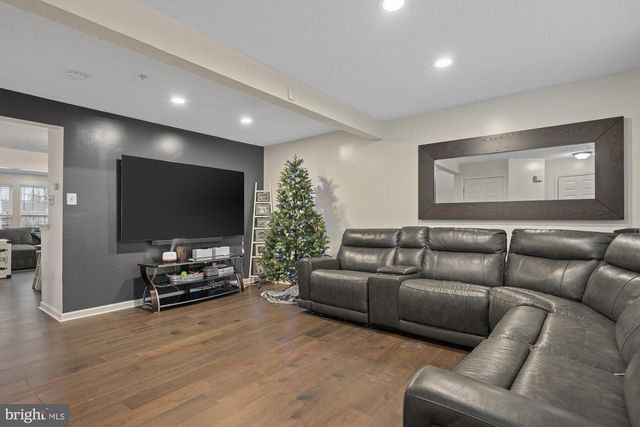 5010 FINSBURY RD, Baltimore, MD 21237