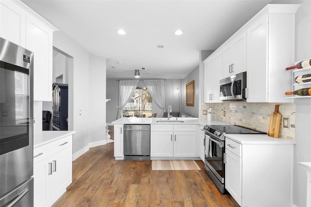 9967 HERON POINTE DRIVE, Orlando, FL 32832