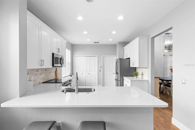 9967 HERON POINTE DRIVE, Orlando, FL 32832