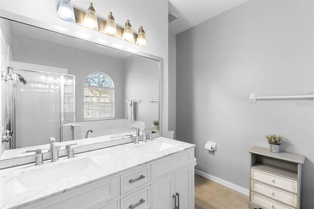 9967 HERON POINTE DRIVE, Orlando, FL 32832