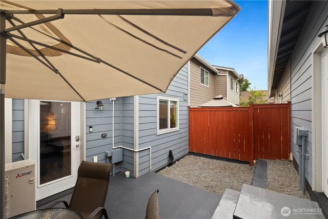 211 Norpoint Way NE, Tacoma, WA 98422