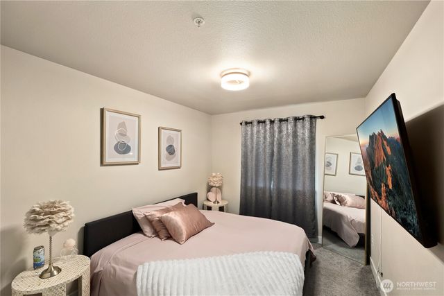 211 Norpoint Way NE, Tacoma, WA 98422
