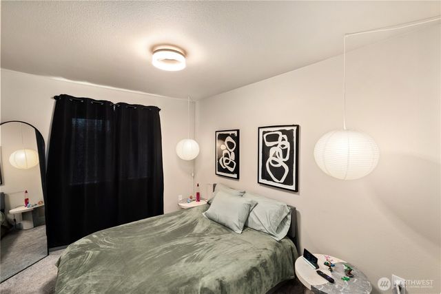 211 Norpoint Way NE, Tacoma, WA 98422