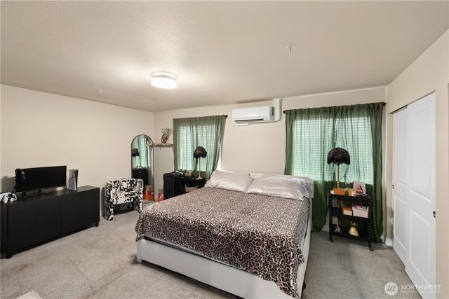 211 Norpoint Way NE, Tacoma, WA 98422