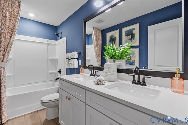 18543 Cove Creek Dr, Moseley, VA 23120