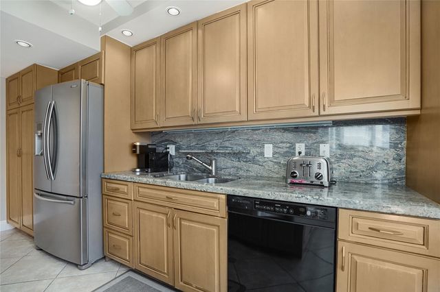 4280 Galt Ocean Drive 11j, Fort Lauderdale, FL 33308