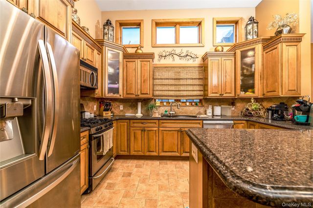 8611 165th Avenue, Howard Beach, NY 11414