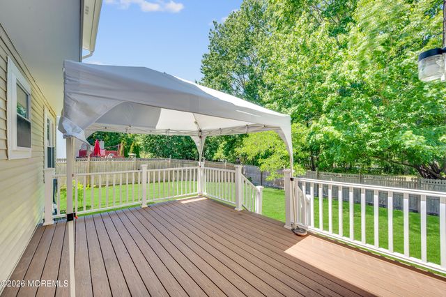 6 Winchester Drive, Howell, NJ 07731