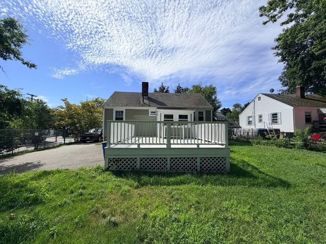 25 Brookside Rd, Braintree, MA 02184